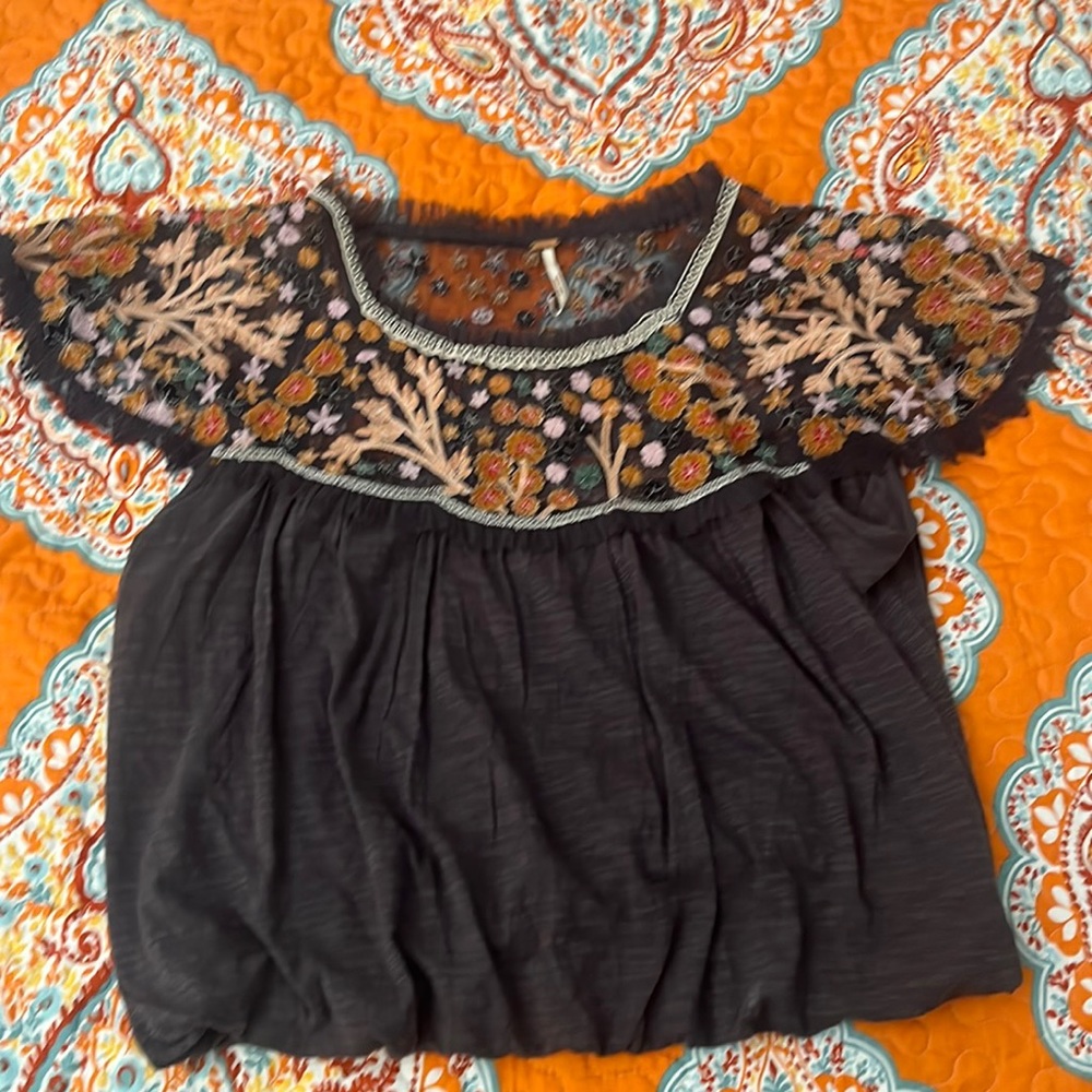 Free people size small short sleeve bubble top